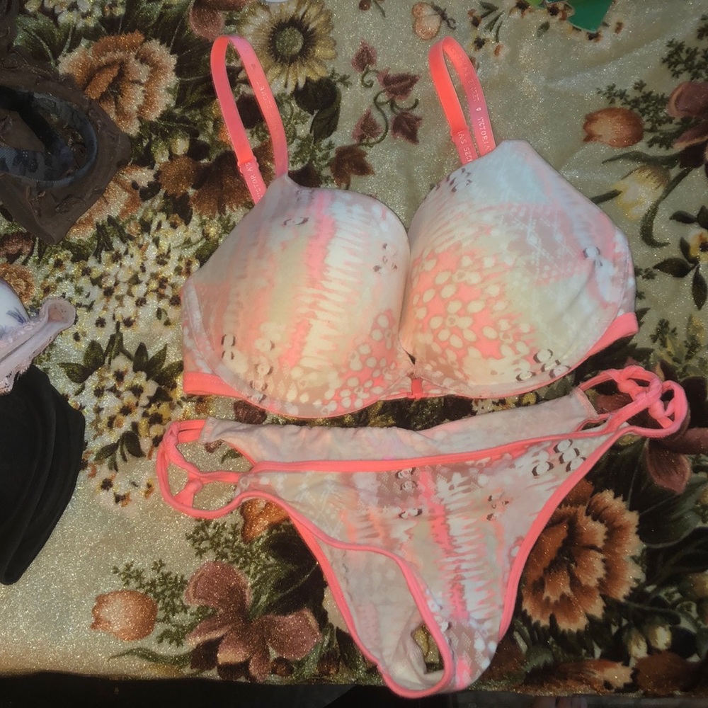 VS Bra/Pantie Set!
